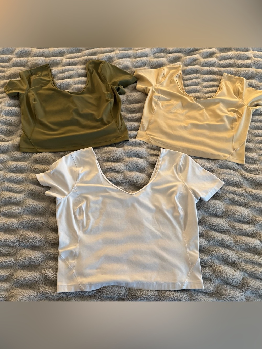Bundle Align V Neck Shirt